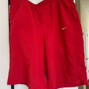 NIKE ATHLETIC SHORTS SZ-XL W/LINER GOOD CONDITION